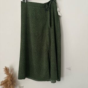 Chic Green Polka Dot Midi Skirt